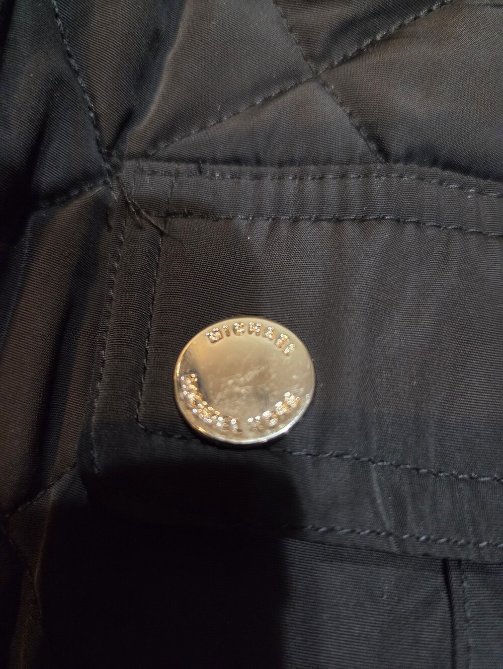 MICHAEL Michael Kors Black Quilted Puffer Jacket with Zip Details - Picture 3 of 6